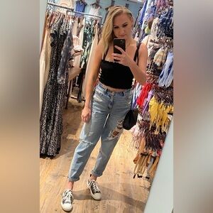 American Eagle Distressed Mom Boyfriend Dad Baggy Denim Jeans 4 High Rise